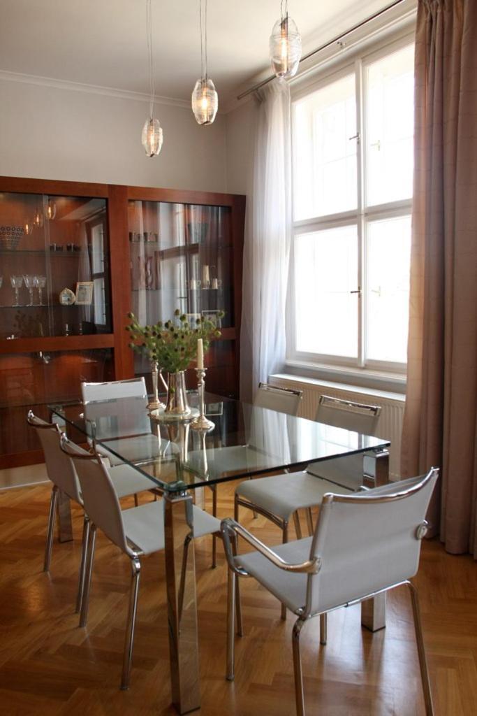 Spacious Elegance In The Heart Of Old Town 프라하 외부 사진